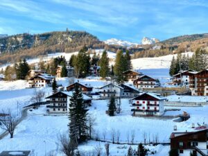 2 Italian Mountain Villages and Small Towns, Cortina d Ampezzo, Veneto, Italy
