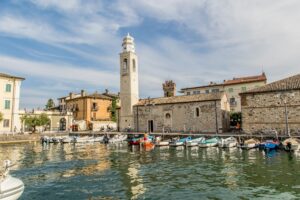 5 Best Towns in Lake Garda, Italy, Lazise