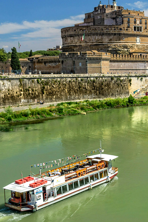 Tiber River, Rome, Italy