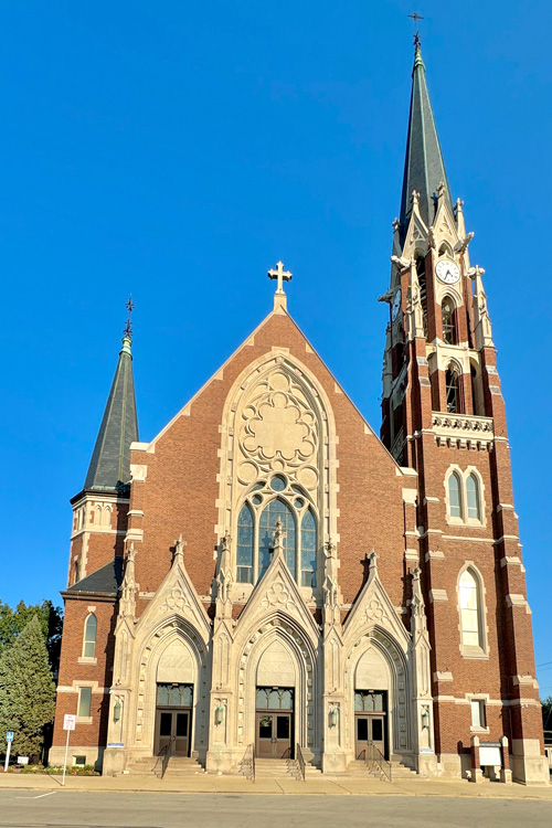 Sts Peter and Paul Catholic Church, Ellsworth Street and Benton Avenue, Naperville, Illinois, USA